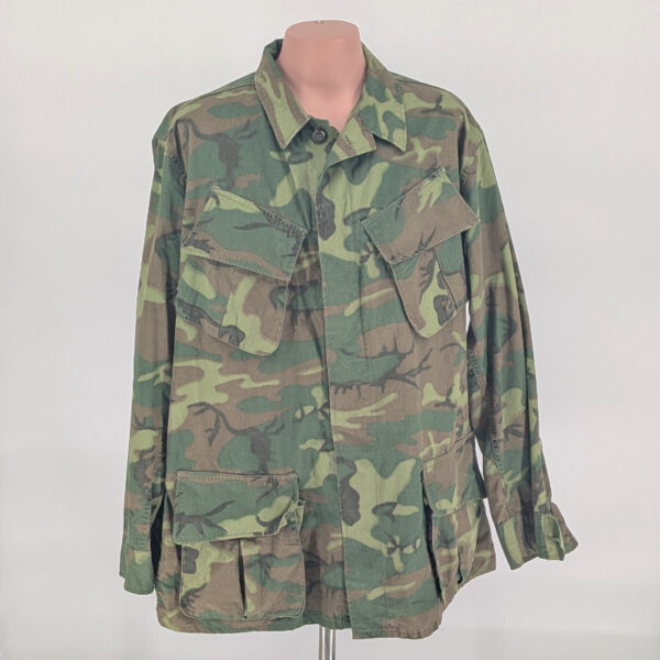 Nice Erdl Camo Lime Green Wind Resistant Poplin Jungle Jacket in Size Large Regular