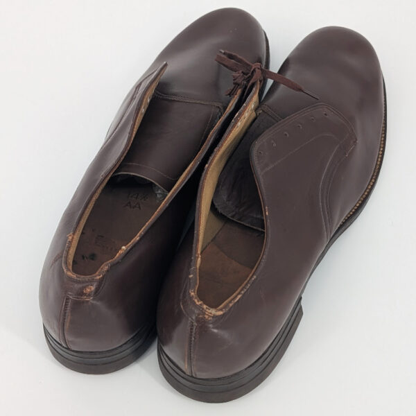 WWII US Dress Shoes Mint Unissued - Image 4