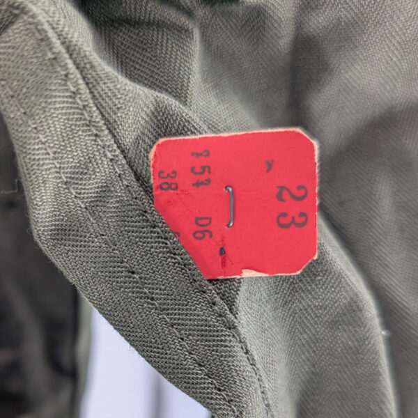 Mint Unissued WWII Second Style US HBT Jacket with Cutter Tags Size 38 - Image 4